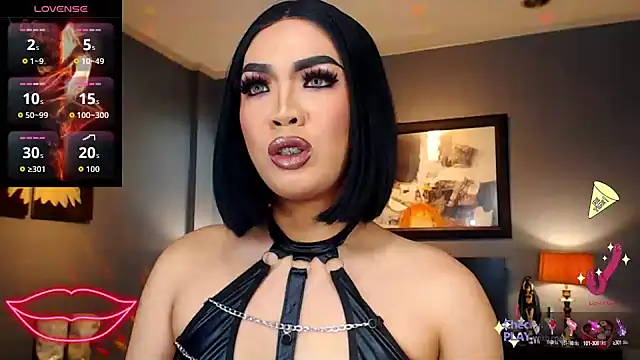 FridaHumphrey online show from 09-20-25, 05:03