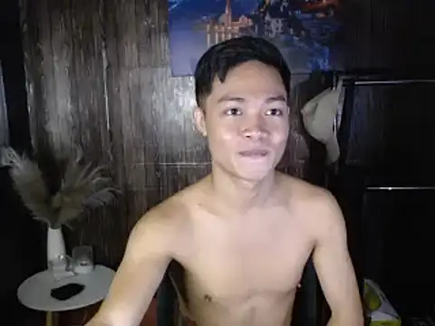 hotzachery online show from 12-19-25, 04:19