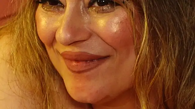 Snapshot of TanyaJade888 chatting on 04-21-26, 02:51 TanyaJade888 online show from 04-21-26, 02:51