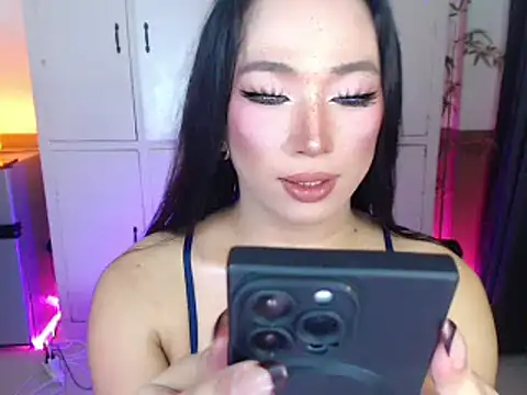 Snapshot of Spicy_kinky chatting on 06-08-26, 10:26 Spicy kinky online show from 06-08-26, 10:26