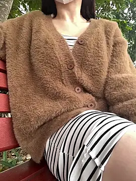 Snapshot of Meii-meyy chatting on 02-06-26, 05:34 Meii-meyy online show from 02-06-26, 05:34