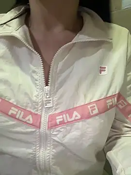 Snapshot of Meii-meyy chatting on 03-23-26, 05:17 Meii-meyy online show from 03-23-26, 05:17