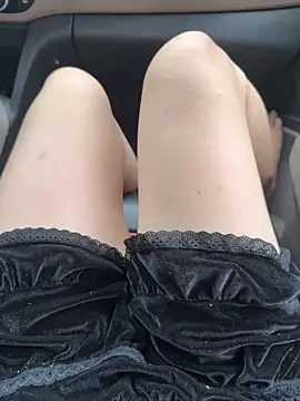 Snapshot of Meii-meyy chatting on 03-26-26, 09:37 Meii-meyy online show from 03-26-26, 09:37