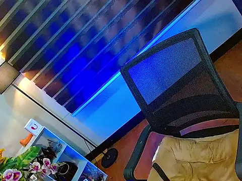 Snapshot of Queen_yasii_88 chatting on 01-09-26, 11:57 Queen yasii 88 online show from 01-09-26, 11:57