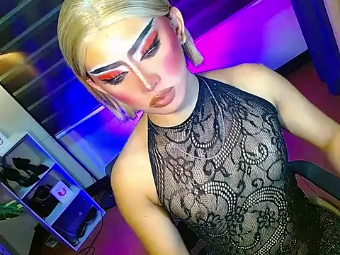 Snapshot of Queen_yasii_88 chatting on 02-12-26, 02:56 Queen yasii 88 online show from 02-12-26, 02:56