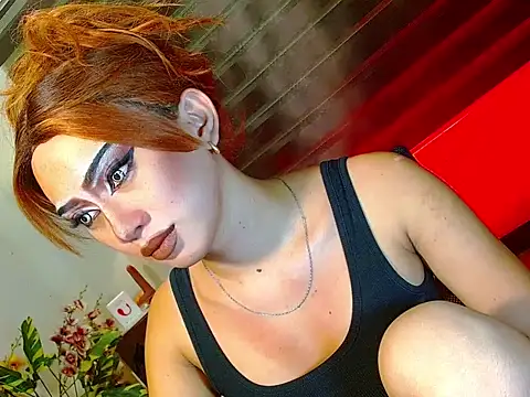 Snapshot of Queen_yasii_88 chatting on 02-22-26, 03:32 Queen yasii 88 online show from 02-22-26, 03:32