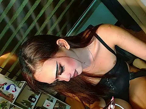 Snapshot of Queen_yasii_88 chatting on 04-15-26, 07:58 Queen yasii 88 online show from 04-15-26, 07:58