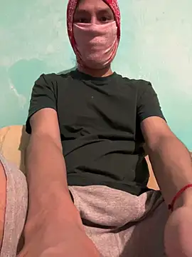 Skinny Longhair online show from 04-14-26, 01:00