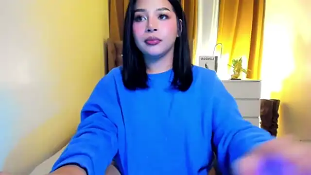 LauraLoove online show from 12-03-25, 05:00