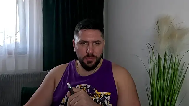 Gold Alpha Boy online show from 03-10-26, 01:49