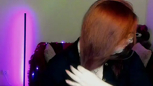 Alicia love00 online show from 04-14-26, 05:24