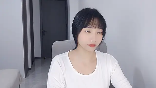 Snapshot of Lisa-3333 chatting on 11-06-25, 01:23 Lisa-3333 online show from 11-06-25, 01:23