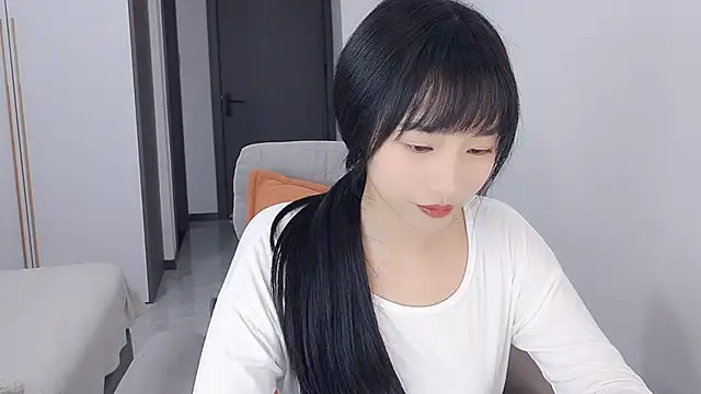 Snapshot of Lisa-3333 chatting on 11-24-25, 01:22 Lisa-3333 online show from 11-24-25, 01:22