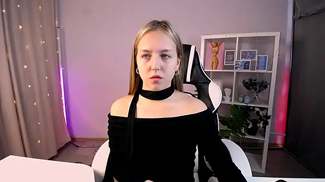 CindySparkl online show from 03-15-26, 05:57