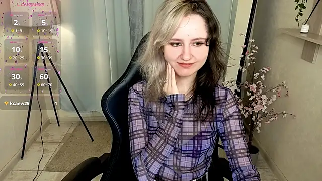 girl next doorr online show from 06-28-26, 01:17