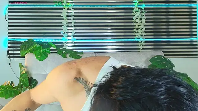 CamiiGuzmanX online show from 05-18-26, 04:24