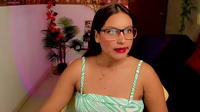 Cameroon-Diaz online show from 02-09-26, 01:48