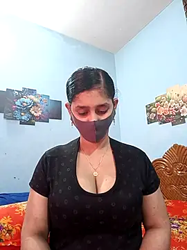 Snapshot of Cute_Faria chatting on 03-12-26, 03:23 Cute Faria online show from 03-12-26, 03:23