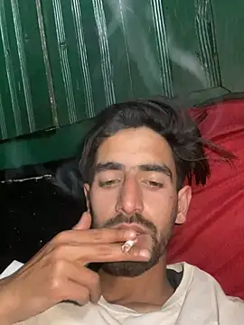 lyath3245 online show from 04-15-26, 06:42