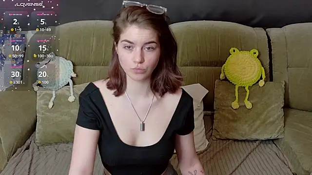 Snapshot of ElzaBlis chatting on 04-06-26, 01:12 ElzaBlis online show from 04-06-26, 01:12