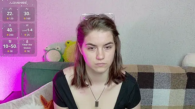 Snapshot of ElzaBlis chatting on 04-17-26, 01:25 ElzaBlis online show from 04-17-26, 01:25