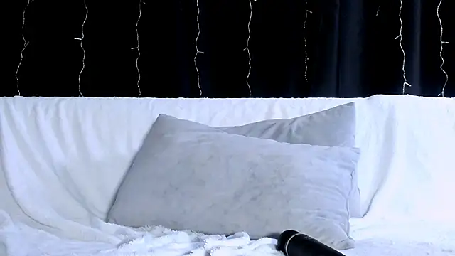 Eva Re online show from 03-25-26, 06:19