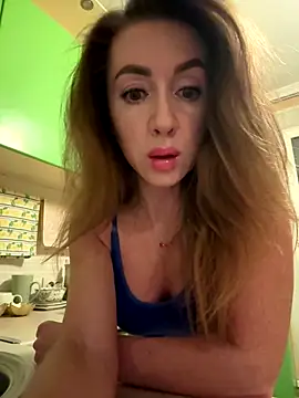 MarinaDiva11 74 online show from 10-11-25, 08:29