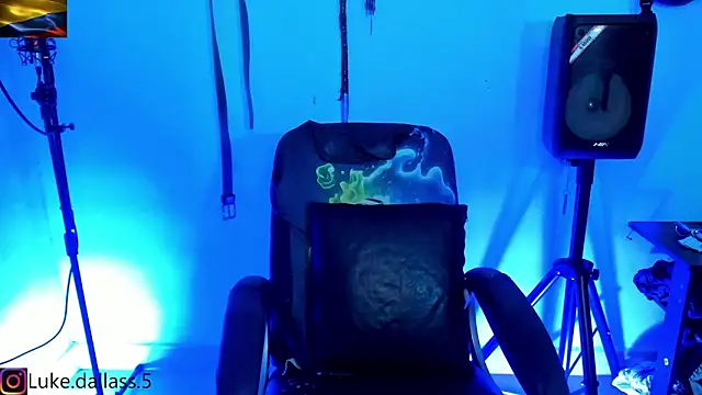 Snapshot of zeus_7777 chatting on 12-22-25, 09:17 zeus 7777 online show from 12-22-25, 09:17