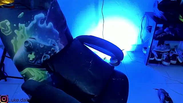 Snapshot of zeus_7777 chatting on 01-14-26, 10:32 zeus 7777 online show from 01-14-26, 10:32