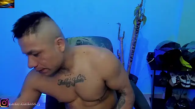 Snapshot of zeus_7777 chatting on 03-04-26, 08:20 zeus 7777 online show from 03-04-26, 08:20