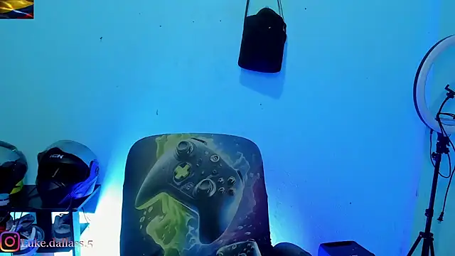 Snapshot of zeus_7777 chatting on 03-06-26, 01:07 zeus 7777 online show from 03-06-26, 01:07