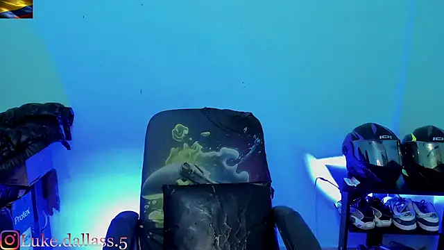 Snapshot of zeus_7777 chatting on 03-23-26, 10:52 zeus 7777 online show from 03-23-26, 10:52