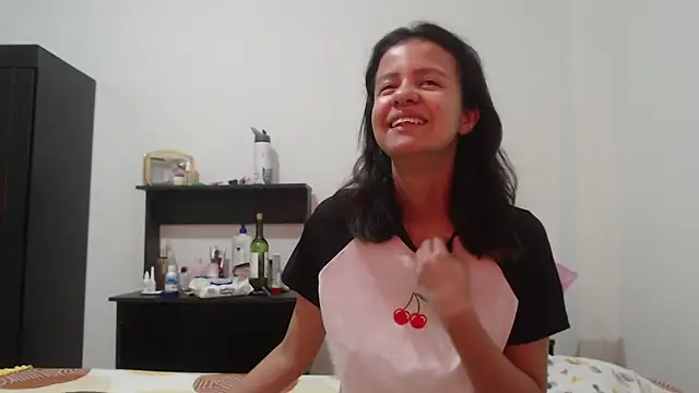 nathaly jones  online show from 05-25-26, 12:22