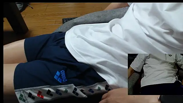 Snapshot of Yasu2000 chatting on 06-24-26, 12:20 Yasu2000 online show from 06-24-26, 12:20