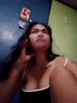 Snapshot of missluvv chatting on 04-04-26, 12:13 missluvv online show from 04-04-26, 12:13