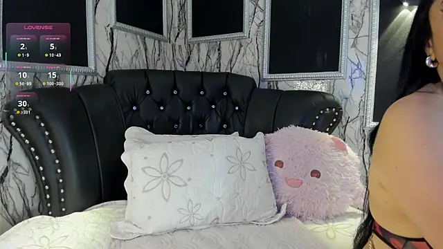 adelinemoretti online show from 01-05-26, 07:28