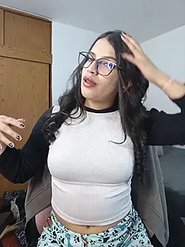 asumi 18 online show from 11-20-25, 01:06