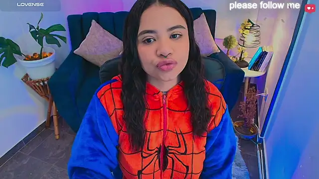 nicemiiaa7  online show from 06-05-26, 11:27