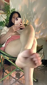 zhizhinaigai online show from 03-25-26, 04:51