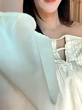 Dior baby online show from 03-17-26, 02:49