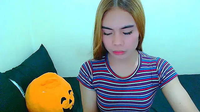 Snapshot of zeusdaven chatting on 01-15-26, 02:27 zeusdaven online show from 01-15-26, 02:27