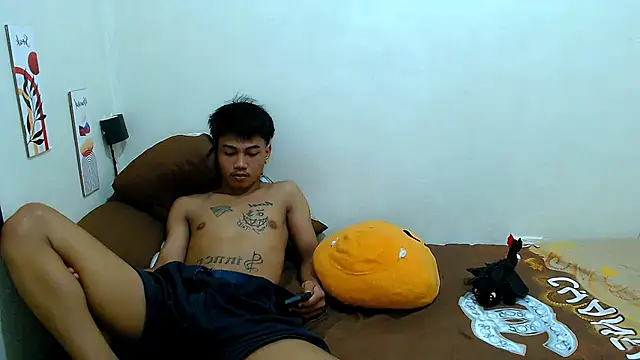 Snapshot of zeusdaven chatting on 02-06-26, 03:11 zeusdaven online show from 02-06-26, 03:11