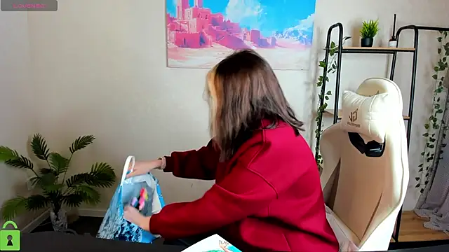 Snapshot of R0cket_bunny chatting on 12-05-25, 01:03 R0cket bunny online show from 12-05-25, 01:03