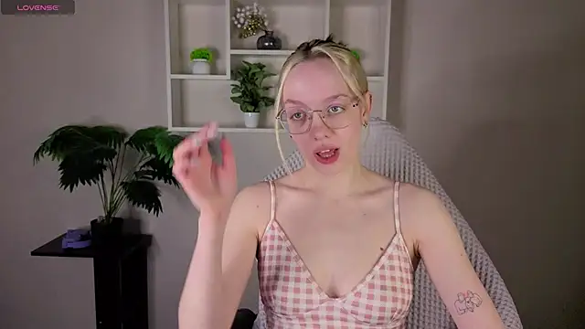 R0cket bunny online show from 05-01-26, 12:26