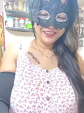 Queen Nightt online show from 06-10-26, 04:45