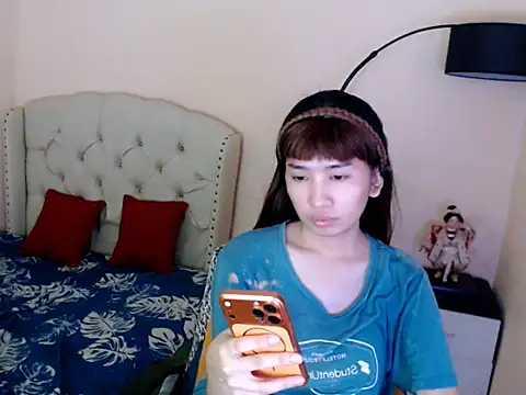 Snapshot of ShantalFoxxy_ chatting on 06-11-26, 12:32 ShantalFoxxy online show from 06-11-26, 12:32