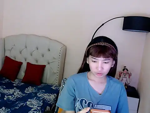 Snapshot of ShantalFoxxy_ chatting on 06-12-26, 11:25 ShantalFoxxy online show from 06-12-26, 11:25