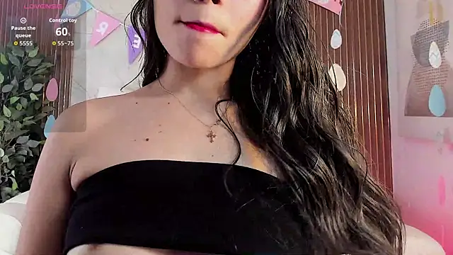 Snapshot of angelic_doll_ chatting on 04-05-26, 12:24 angelic doll online show from 04-05-26, 12:24