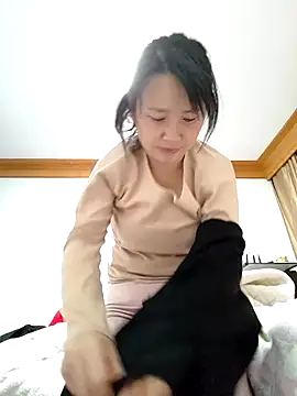 Snapshot of Haili-1 chatting on 01-06-26, 10:19 Haili-1 online show from 01-06-26, 10:19