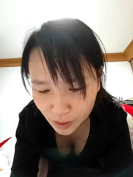 Snapshot of Haili-1 chatting on 01-15-26, 02:21 Haili-1 online show from 01-15-26, 02:21